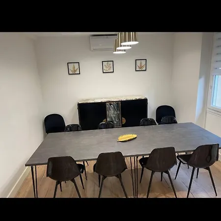 T5 Avec Jacuzzi Proche Centre Darcy *